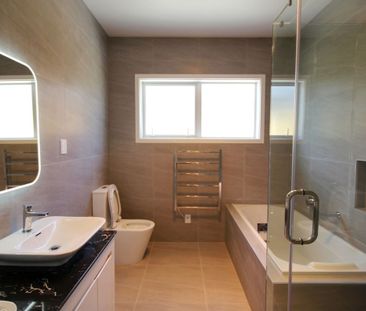 Silverdale, 31 Johns Creek Crescent - Photo 5