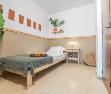 Room in a shared 7-bedroom apartment for rent in el Congrés i els Indians, Barcelona. - Photo 6
