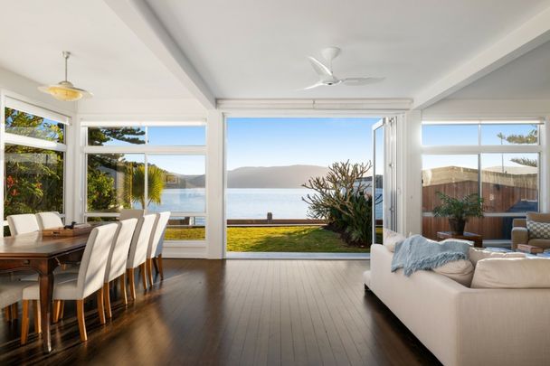 CLASSIC PALM BEACH PITTWATER WATERFRONT - 3-6 MONTH LEASE - Photo 1