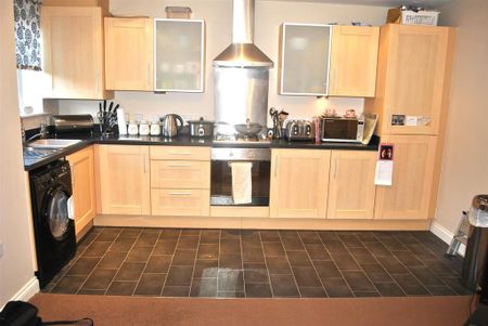 2 bedroom flat to rent - Photo 3