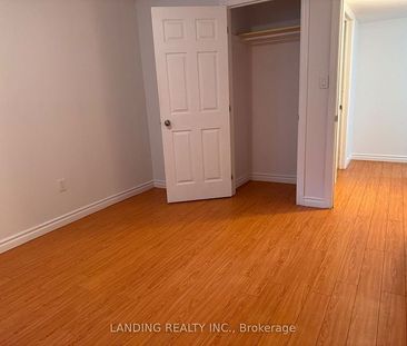 For Lease - 138 Keffer Circle, Newmarket, Ontario - Photo 3