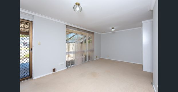 GREAT LOCATION! - Photo 1