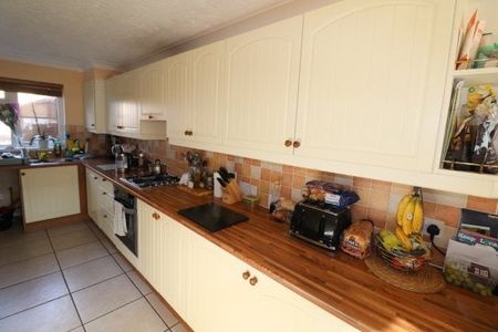 Latchetts Shaw, Basildon, Property for rent - Photo 4