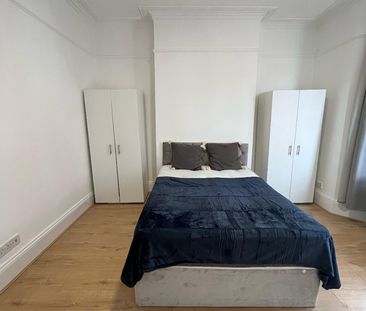 Room in a Shared House, Mora Road, NW2 - Photo 2
