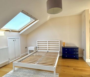 Large double room with ensuite & dedicated study! - Photo 1