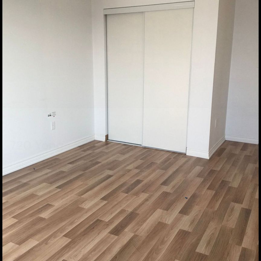 For Lease - 720 Yonge Street Unit# 406, Barrie, Ontario - Photo 1