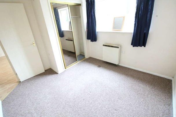 Lovely One Bedroom Flat Simpson Close, LU4 - Photo 1