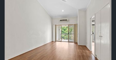 Modern Living in the Heart of Indooroopilly - Photo 2