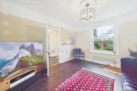 5 bedroom detached house to rent - Photo 2