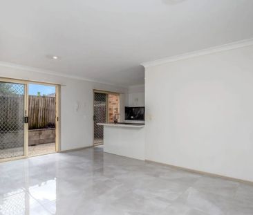 Modern 3-Bedroom Townhouse in Gated Boutique Complex - Photo 1