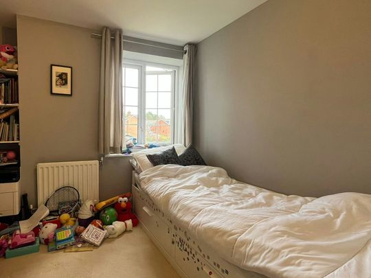 Flat to rent on - Photo 1