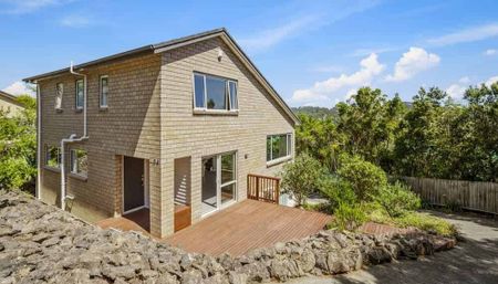 Modern 4 bedrm hse close to Titirangi & Green Bay - Photo 5