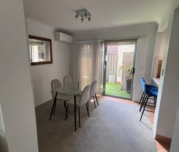 Surfers Paradise - Photo 2