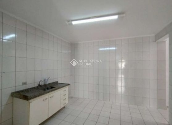 Casa com 2 quartos e 70m² para alugar em Vila Bastos, Santo André. - Photo 1