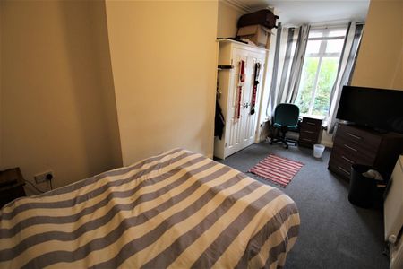 Brudenell Street, Hyde Park, LS6 1HJ, Leeds - Photo 2