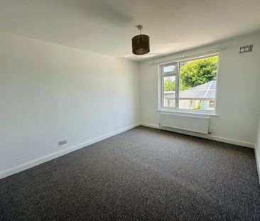 3 bedroom semi-detached bungalow to rent - Photo 5