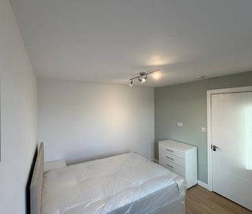 Room in a Shared House, North Circular Road, NW10 - Photo 1