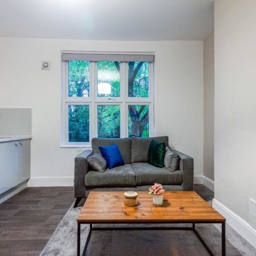 2 bed Apartment for Rent - Photo 1