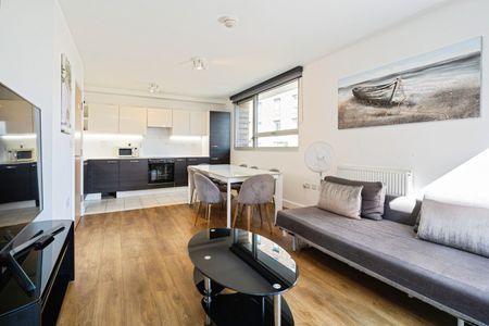 3 Bed Flat, Nelson Walk, E3 - Photo 3