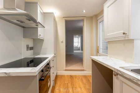 3 bedroom terraced house to rent - Photo 5