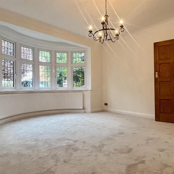 5 bedroom detached house to rent - Photo 1
