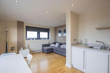 Pinnacle House, EN1 - Photo 5