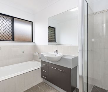 7 Helvellyn Street, Bushland Beach - Photo 2