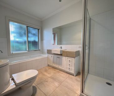 Stunning and Deceptively spacious - Photo 6