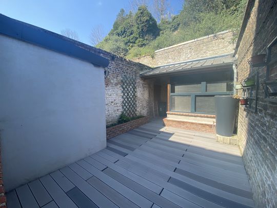 MAISON AMIÉNOISE MEUBLÉE AVEC 2 CHAMBRES ET 1 BUREAU + TERRASSE - QUARTIER SAINT MAURICE - Photo 1
