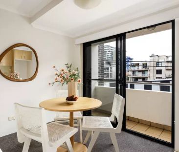 One bedder close to RPA Hospital (access via Purkis Street) - Photo 4