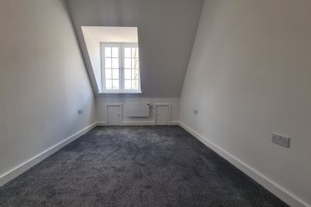 High Street - Photo 5