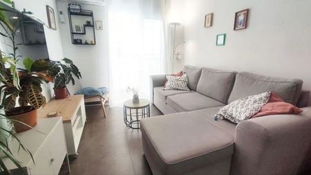 Alquiler de piso en Calle Sierra Bermeja - Photo 2