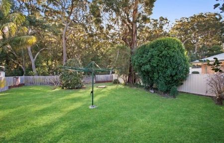 Spacious 3 Bedroom 2 bathroom family home. - Photo 4