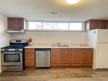 For Lease - 36 Victor Boulevard Unit# Basement, Hamilton, Ontario - Photo 3