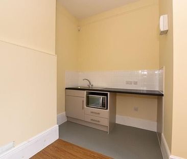 8 bedroom detached house to rent - Photo 3