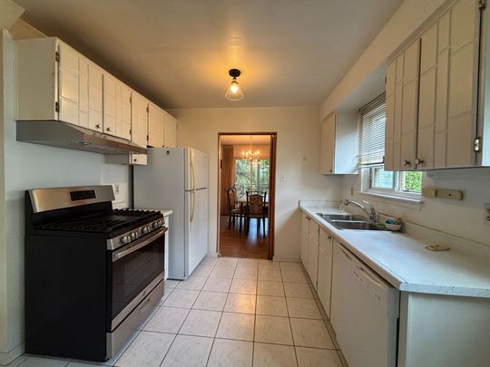 For Lease - 29 Snowshoe Crescent, Markham, Ontario - Photo 1
