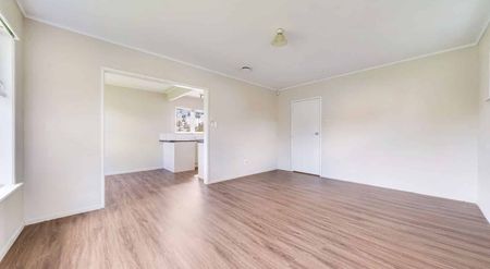 3 Bedroom House - Photo 2