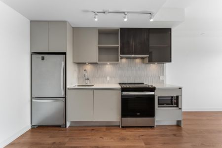 For Lease - 395 Dundas Street Unit# 612, Oakville, Ontario - Photo 3