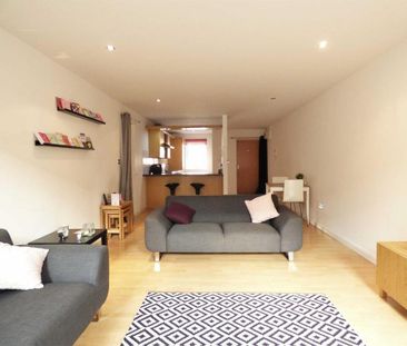 2 bedroom flat to rent - Photo 1
