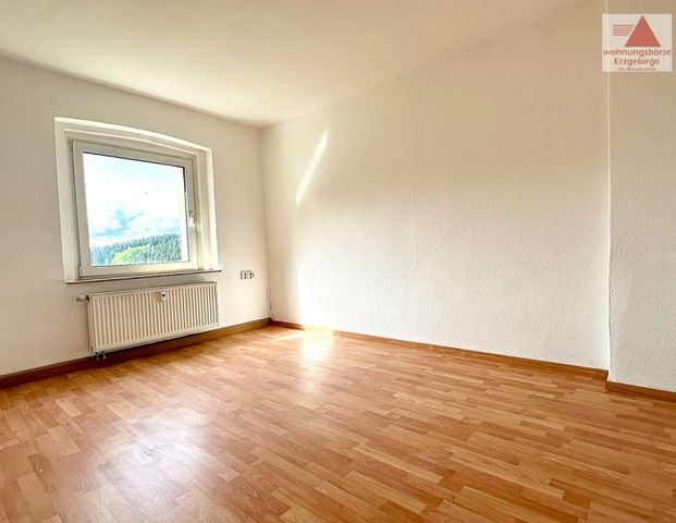 Gemütliche, kleine 3-Raum-Wohnung in landschaftlich schöner Lage von Bärenstein OT Kühberg! - Photo 1