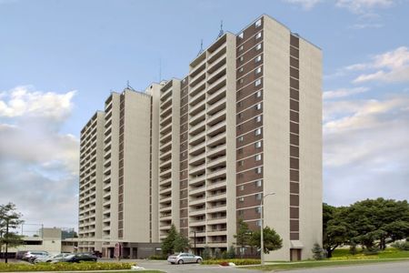 Cedarwoods Tower and Highpoint-Kitchener - Photo 3