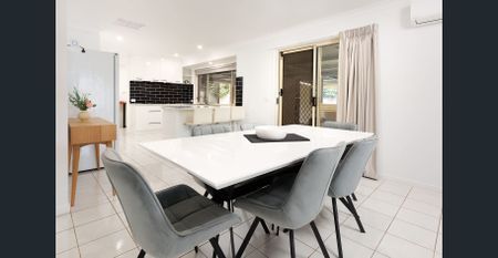 All Season Entertainer - Photo 2