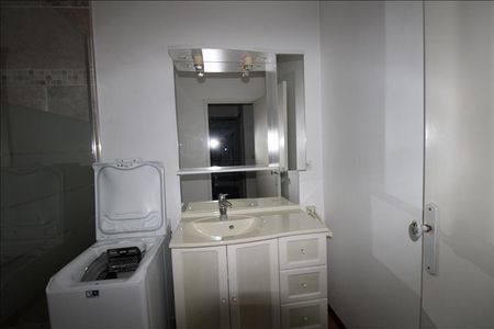 3 pièces - 66 m² - 3ème étage - Colocation non autorisée - Photo 3