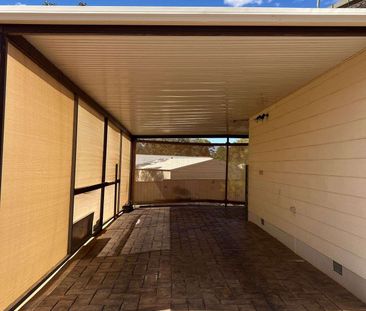 Comfortable 4 Bed 2 Bathroom Home - Photo 6