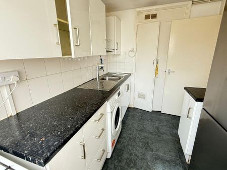 2 bedroom flat to rent - Photo 5