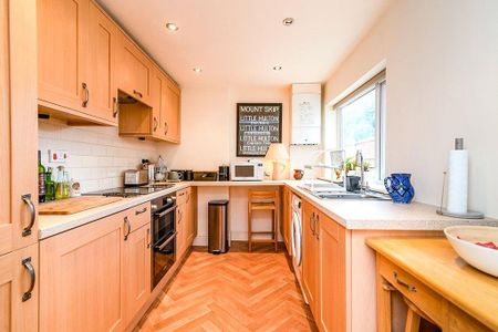 2 bedroom terraced house to rent - Photo 2