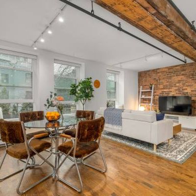 Furnished Apartment - Beautiful Brick and Beam - Photo 4