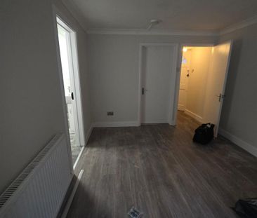 Collingdon Street, Luton LU1, London - Photo 5