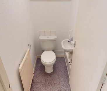 3 bedroom townhouse to rent - Photo 3