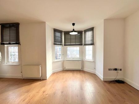 2-4 Forest Drive East, London - Photo 5